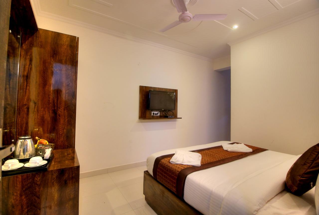 Airport Hotel Ark Of Avalon Nueva Delhi Exterior foto