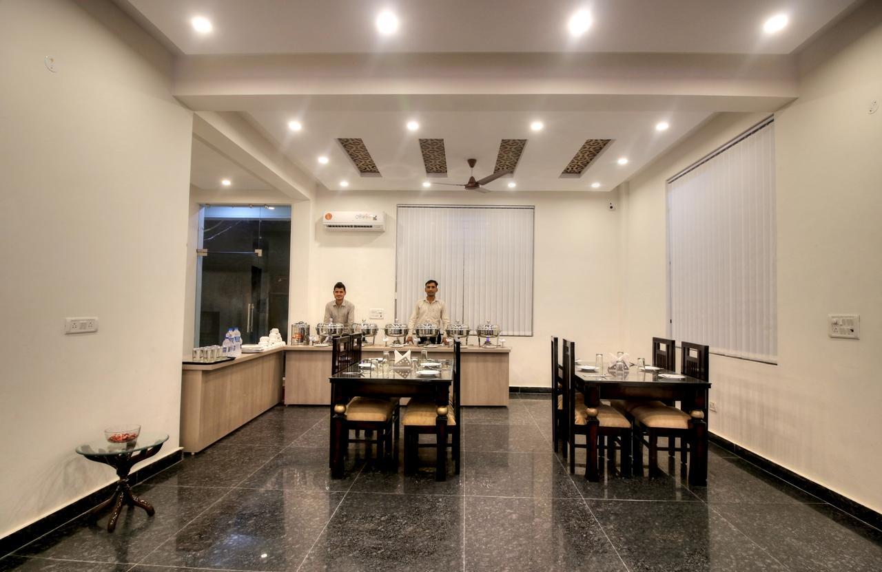 Airport Hotel Ark Of Avalon Nueva Delhi Exterior foto